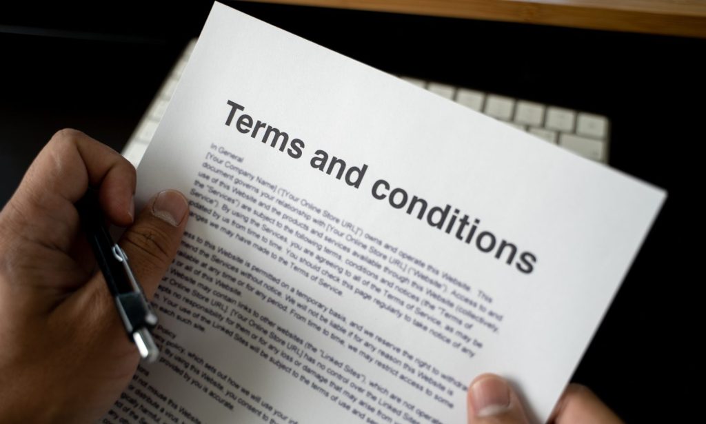 報酬の発生条件にも注意が必要