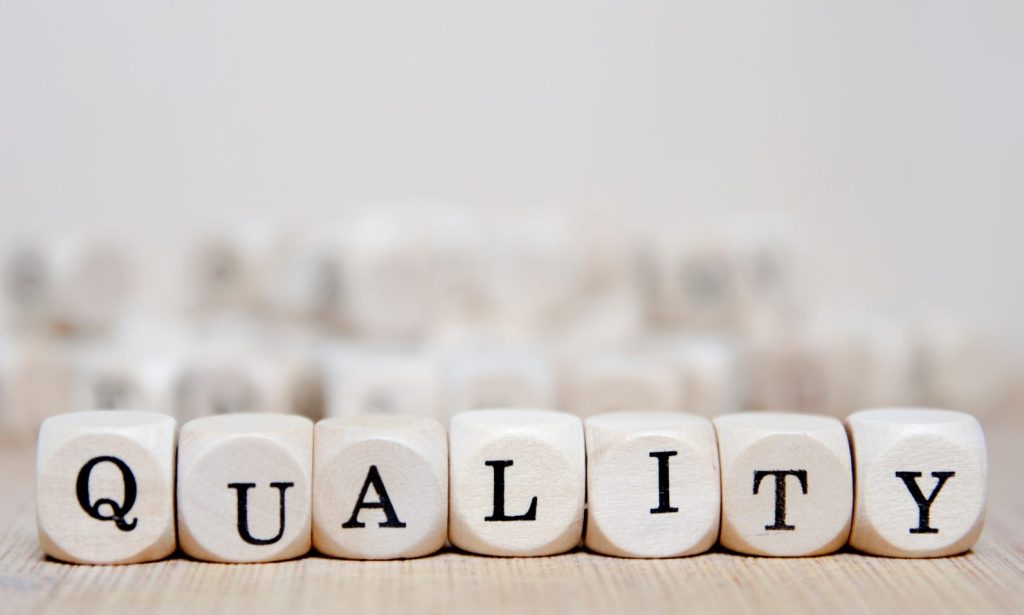 数字だけでなく「実績の質」を見極める