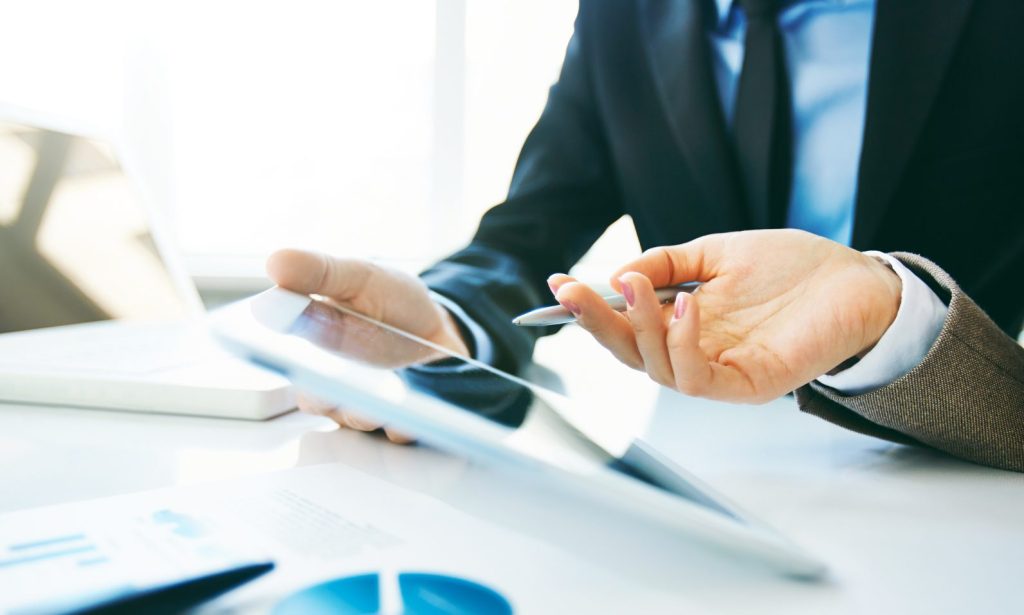 回答の内容だけでなく姿勢にも注目