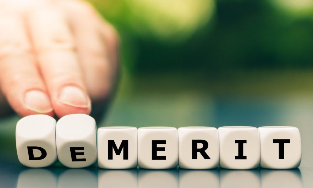 自力運営のデメリット