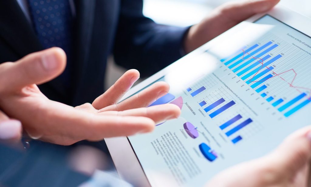 クラウドファンディング代行サービスの利点と注意点