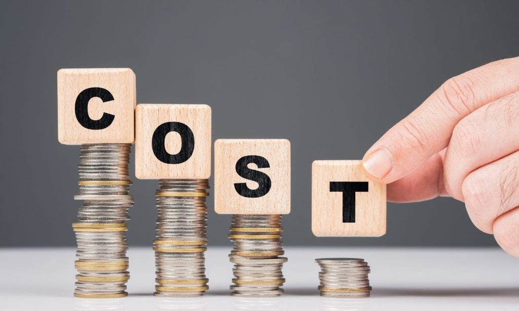 代行サービスの費用と判断基準について